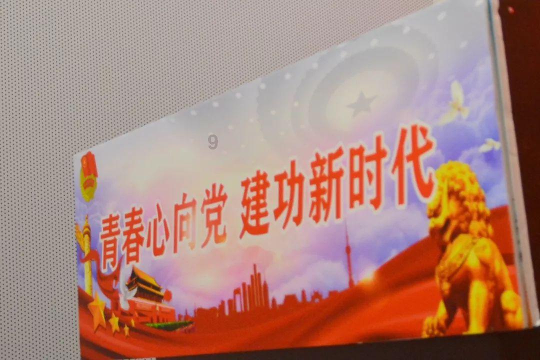 迷失在街头的男孩